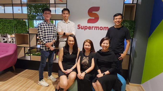 Qualgro associates Jeremy Soh and Neo WeiSheng with Supermom founders Rebecca Koh, Joan Ong, Lynn Yeoh and Luke Lim